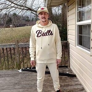 Meet your Posher, Jonathon